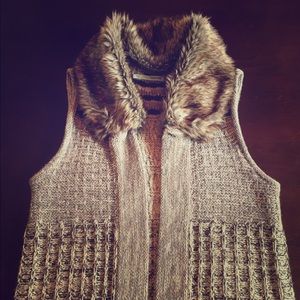 Maurices knit faux fur collar vest