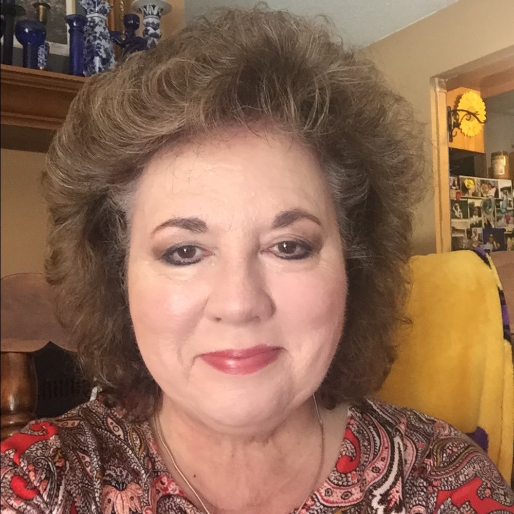 Meet your Posher, Kay