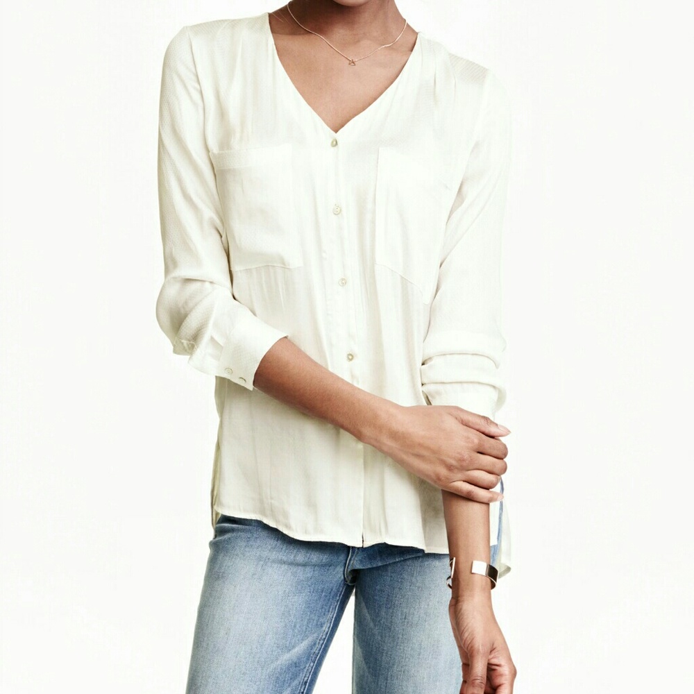 H&M Conscious V-Neck Blouse