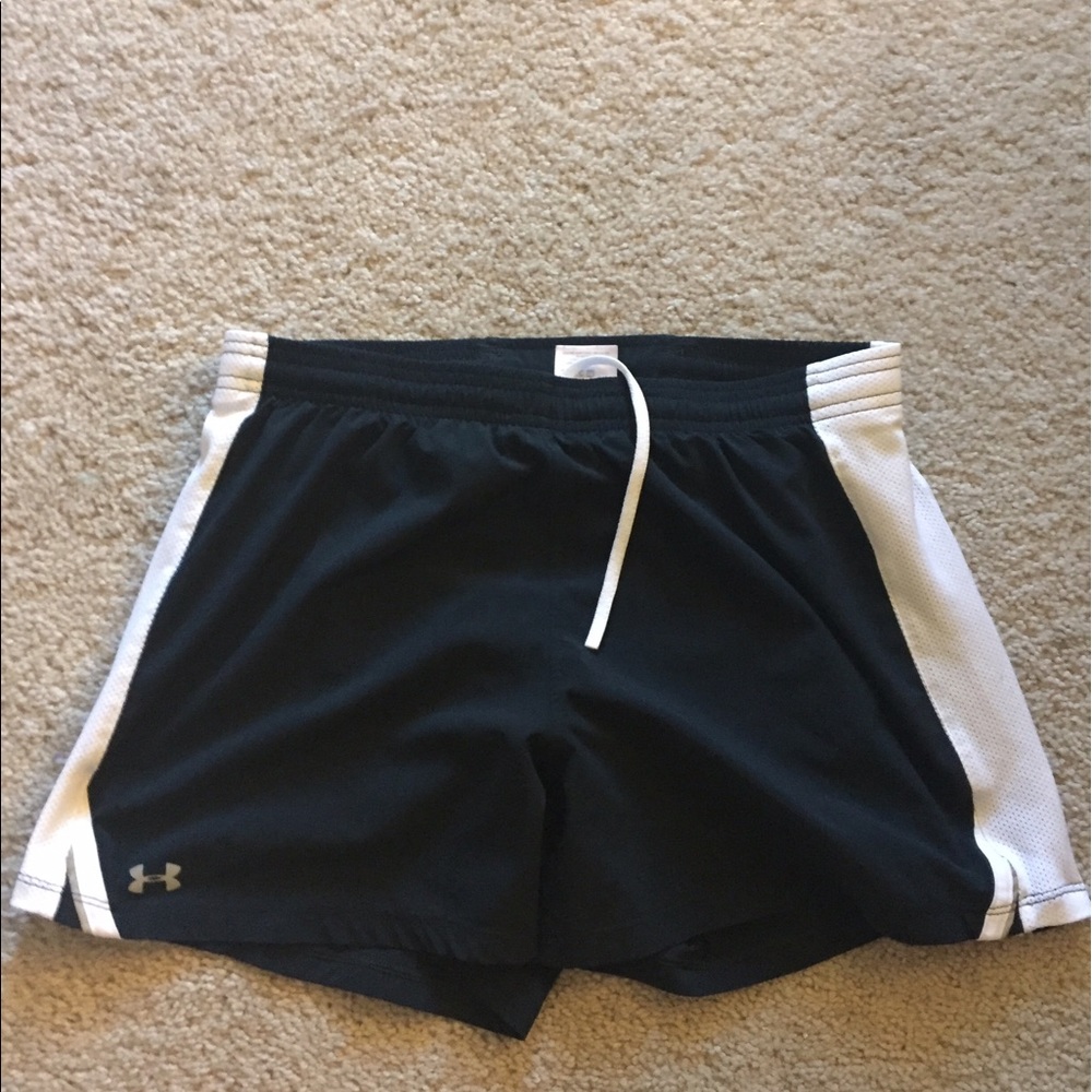 Under armour shorts size medium