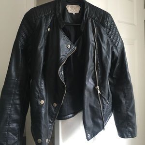 Zara Trafaluc jacket Size medium