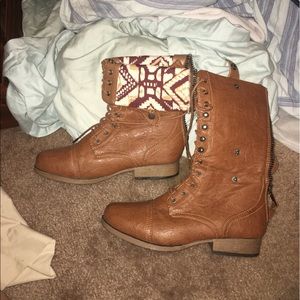 Zip-Up foldable aztec cuff combat style booties