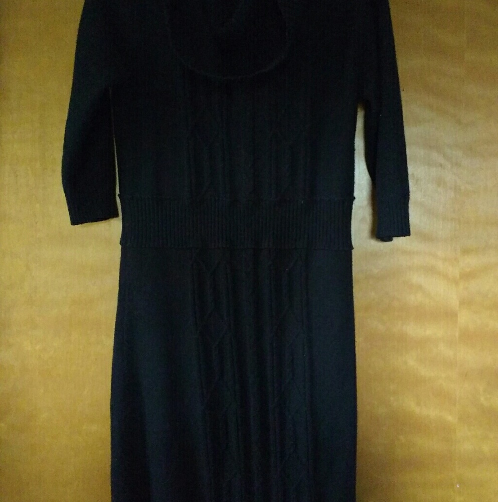 Chic and comfy sweater dress!