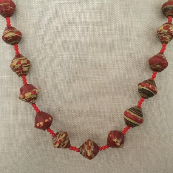 Gorgeous crackle red/gold wood bead necklace! - Picture 6 of 7
