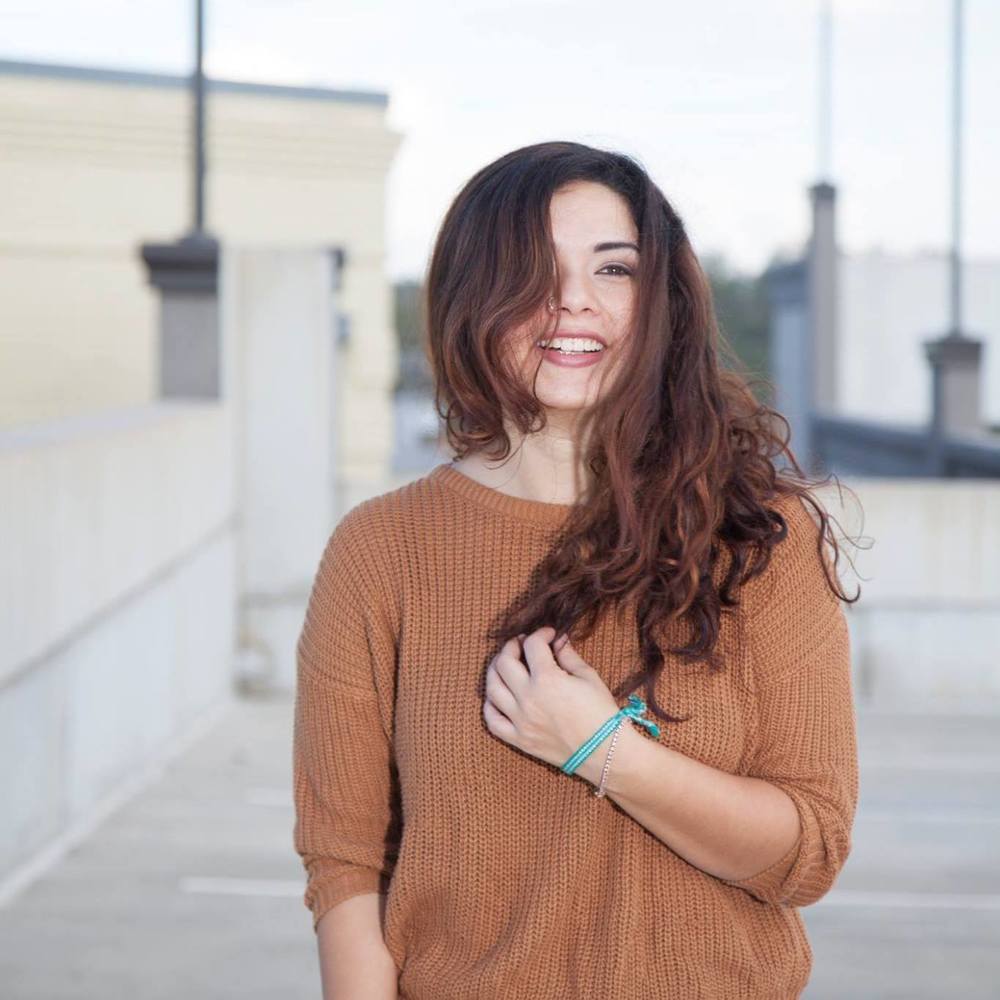 Meet your Posher, Camila