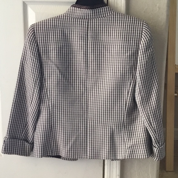 Tahari Open Front Jacket - Picture 3 of 3