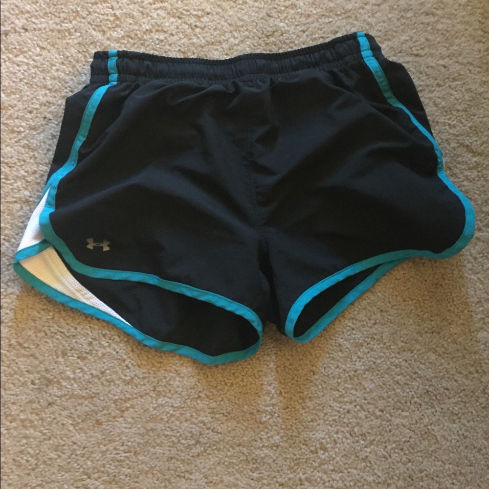 Under armour shorts size small