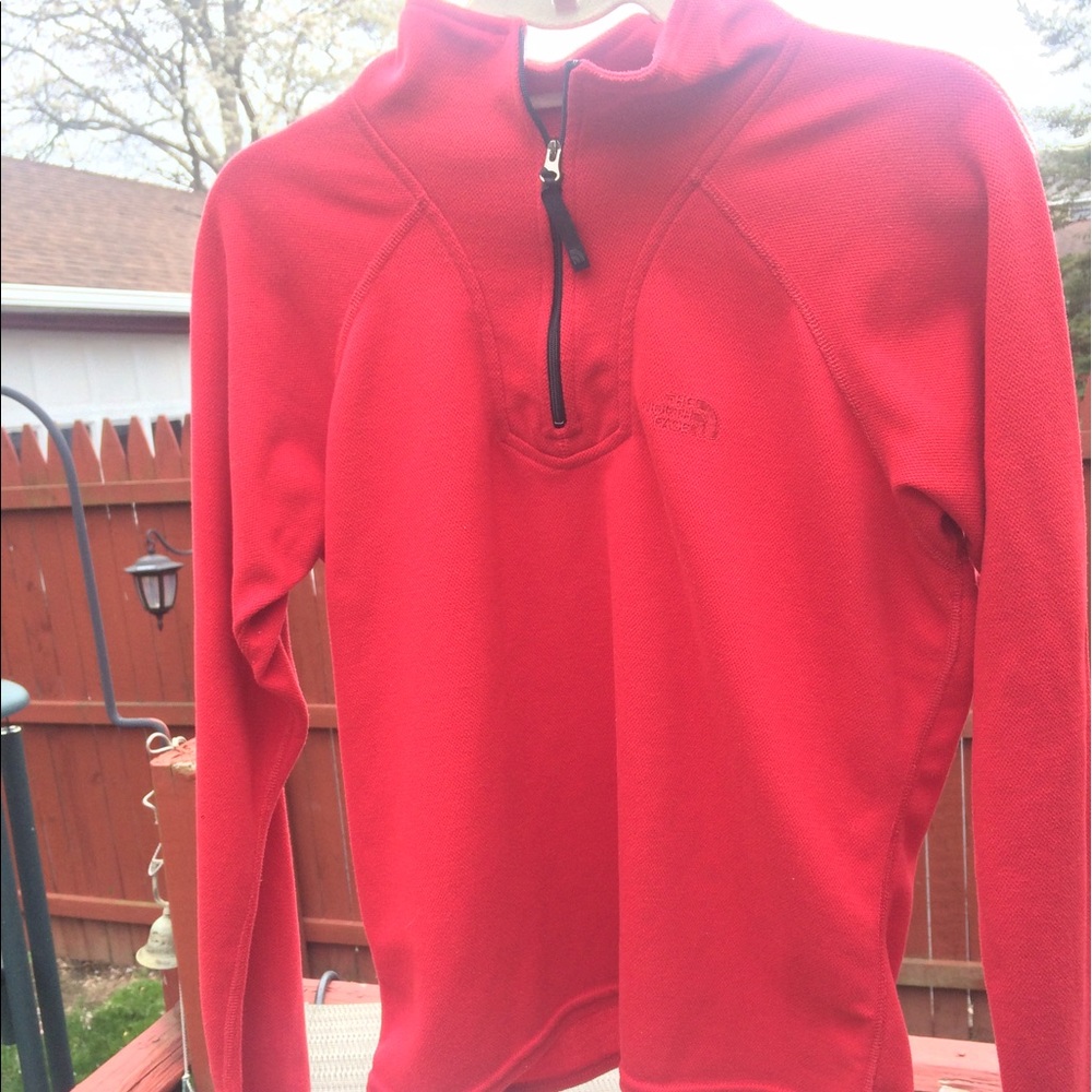 Woman's Authentic North Face Pull-Over.