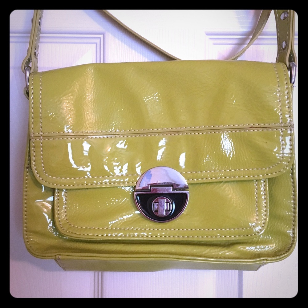 Ben De Lisi stunning green bag