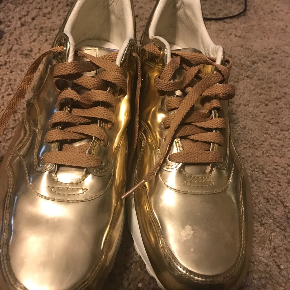 Liquid Gold AU Nike air max