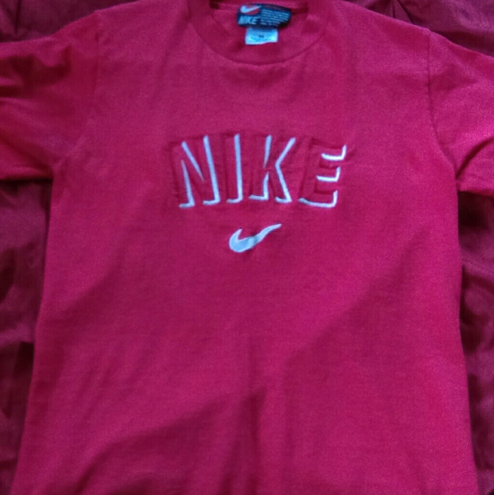 Nike tee shirt womens size small