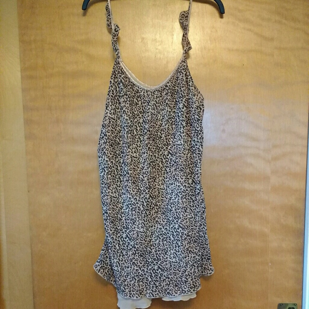 Adorable cheetah print nightie!
