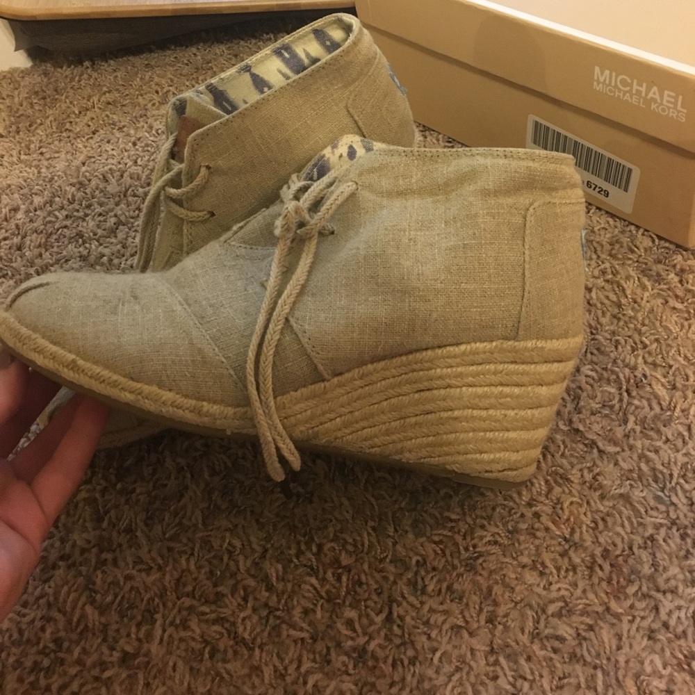 Toms wedges