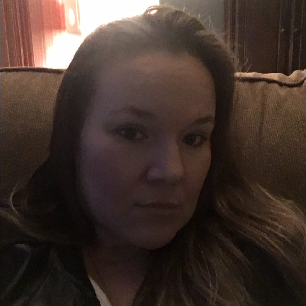 Meet your Posher, Carly