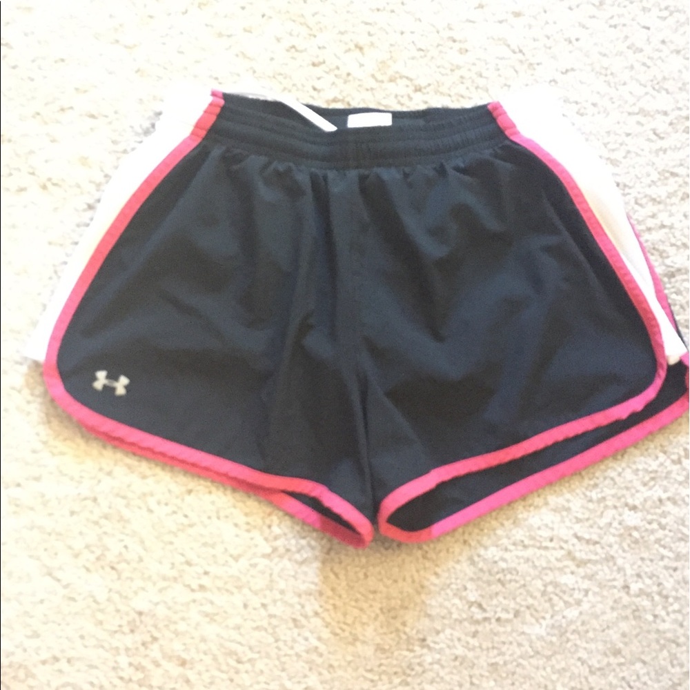Under armour shorts sz small