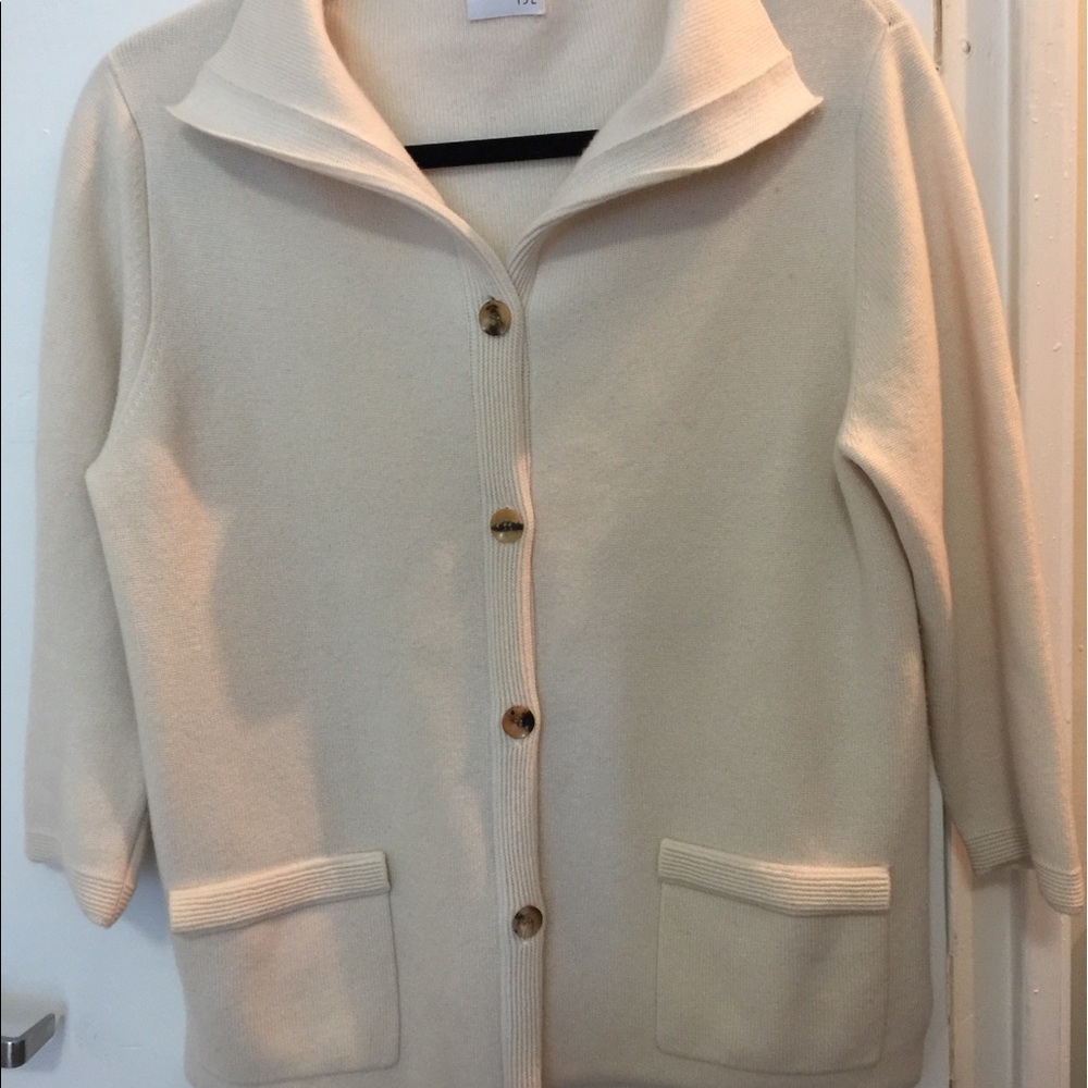 100% Cashmere cardigan sweater