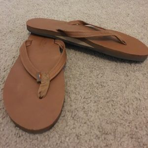 Tan Leather Rainbow Sandals