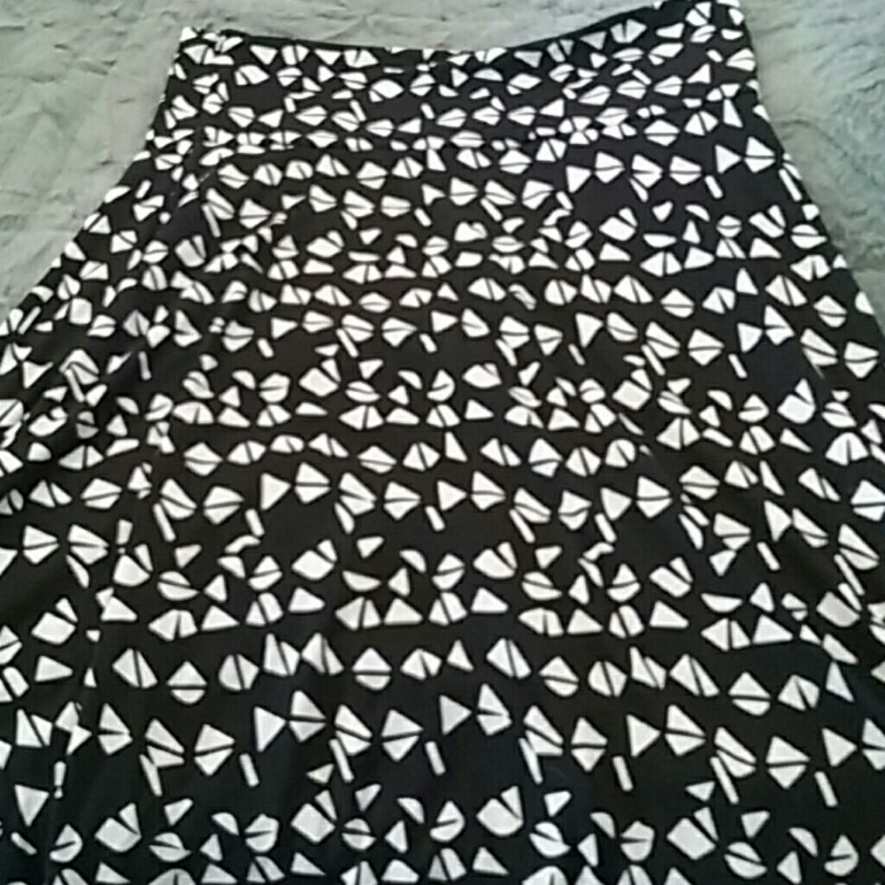 Lula Roe Azure Skirt