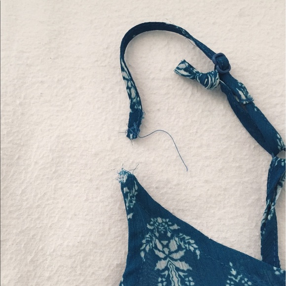 Red & Blue embroidered dress - Picture 3 of 4