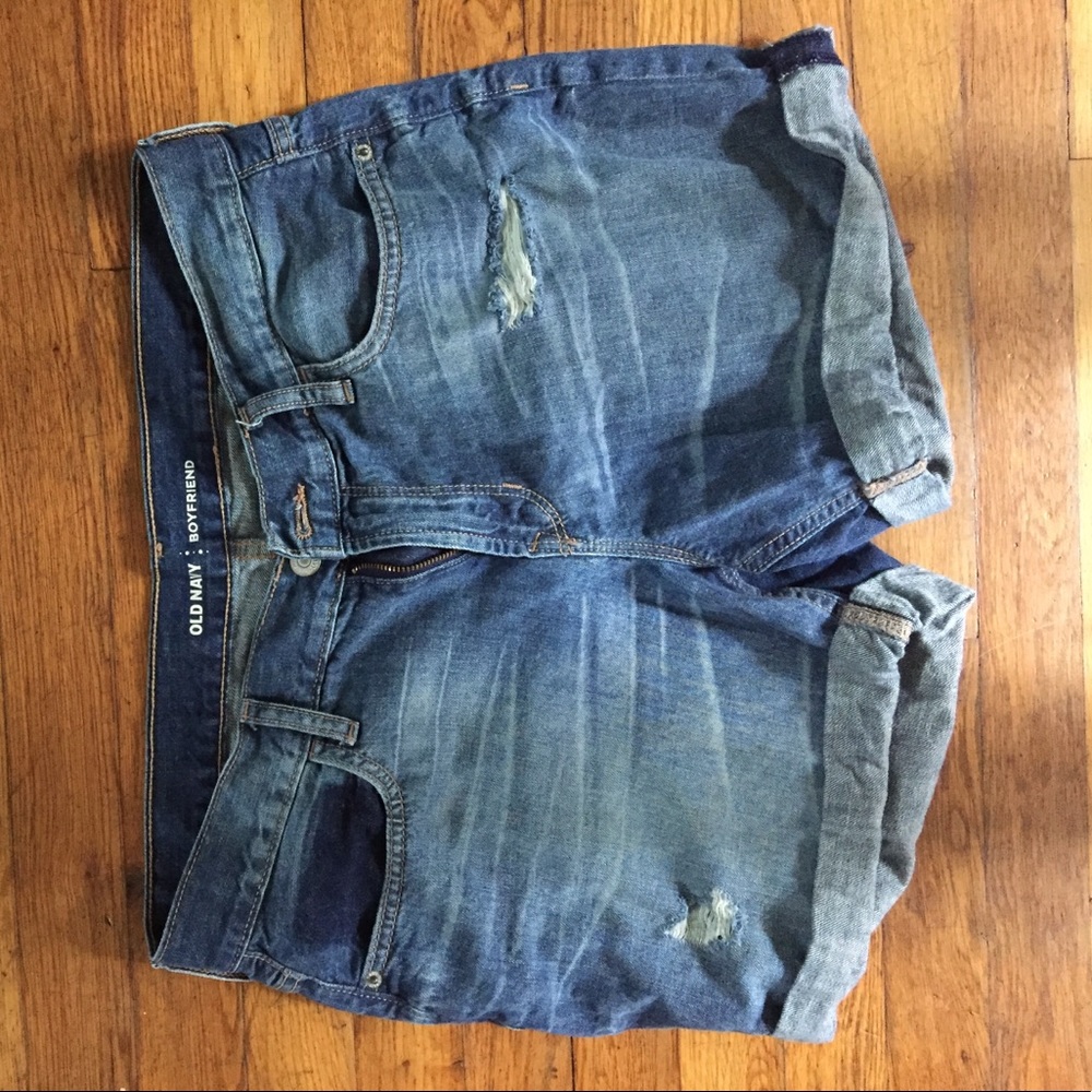 Old navy boyfriend shorts