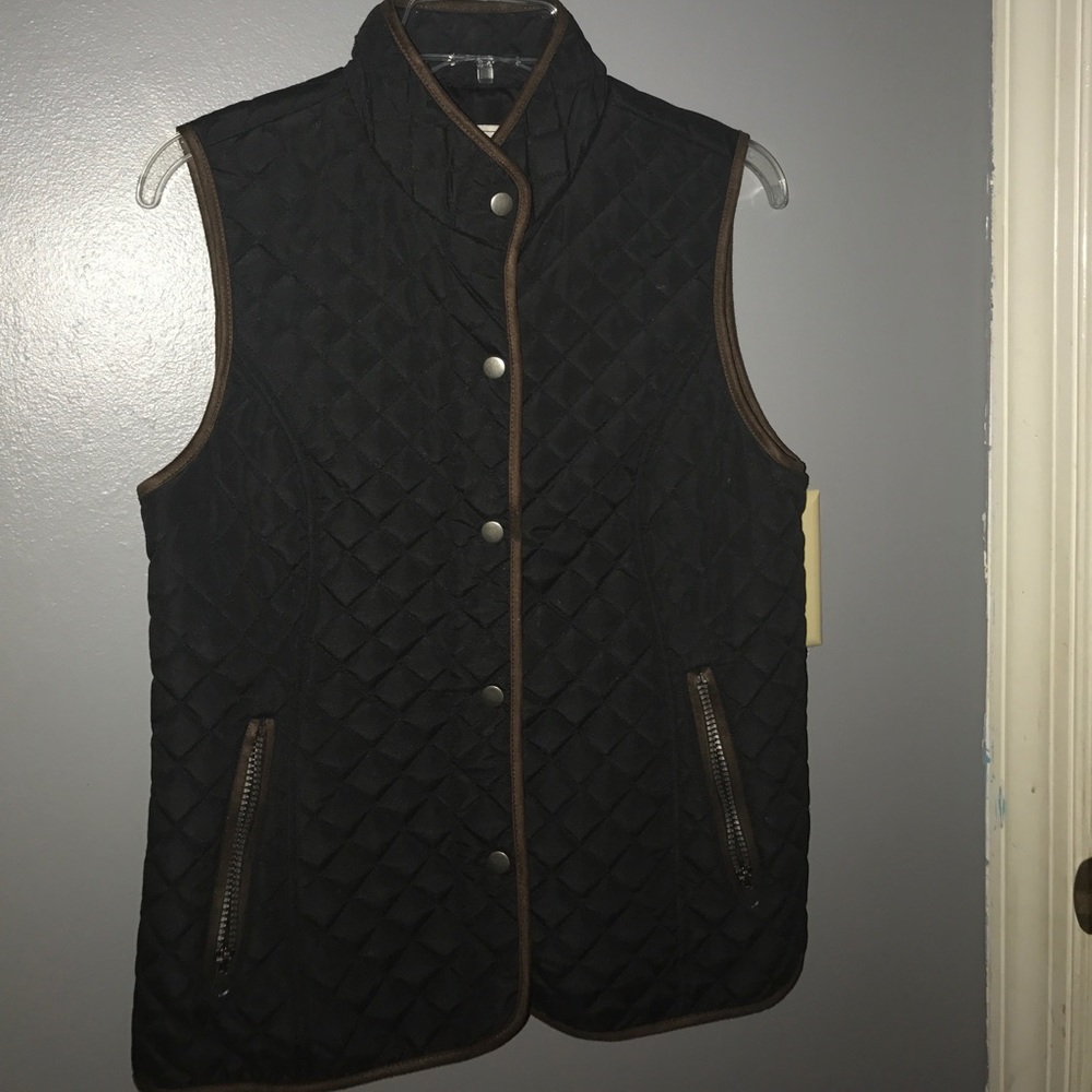 G. H. Bass Black/Brown Button Up vest