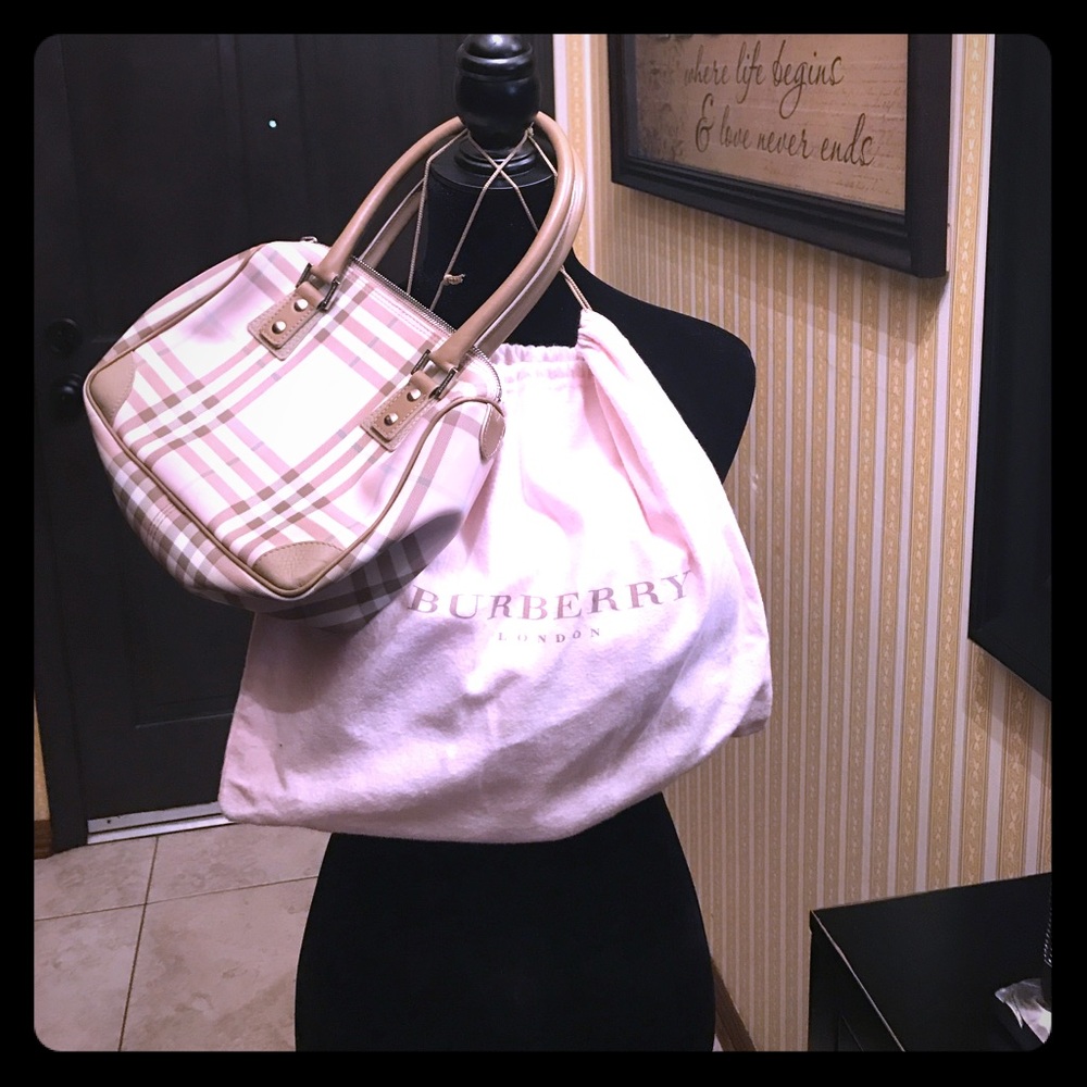BURBERRY PURSE 👛