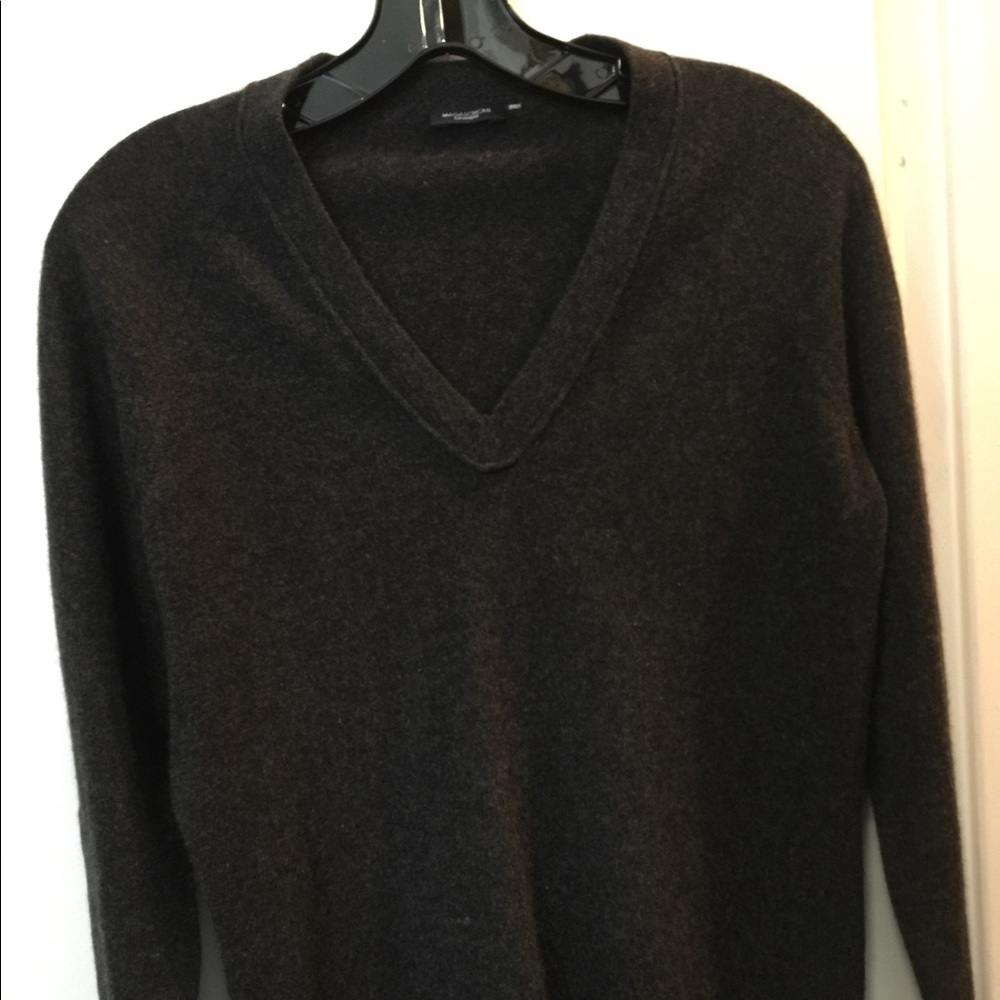 Magaschoni v-neck cashmere sweater
