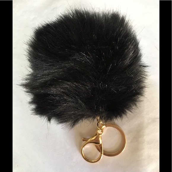 Accessories - Pom Keychain