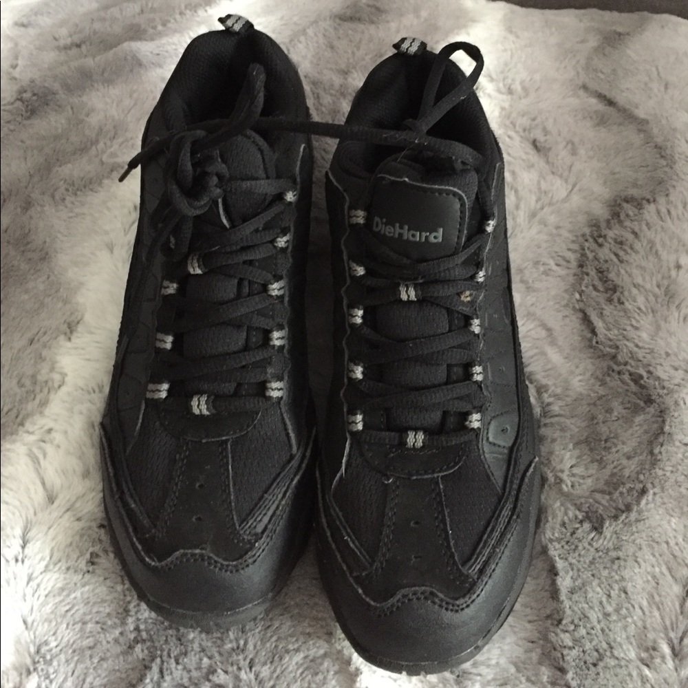 Size 9 steel toe shoes