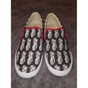 Only worn once, pineapple print Bucketfeet slip on