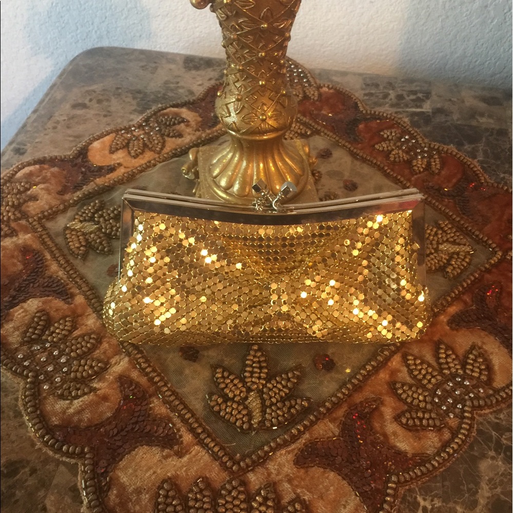 Gold clutch