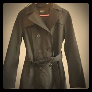 ✨DKNY trench coat, size S ✨