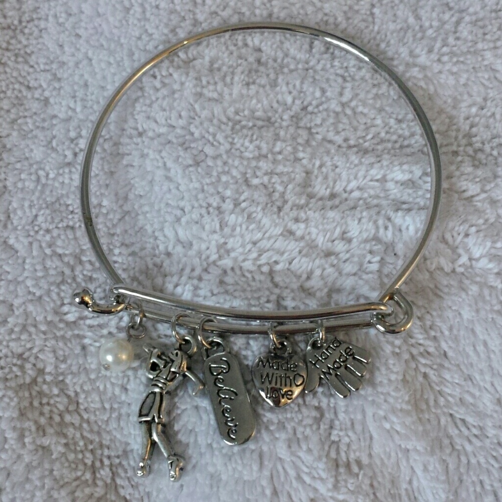 Lady golfer bracelet