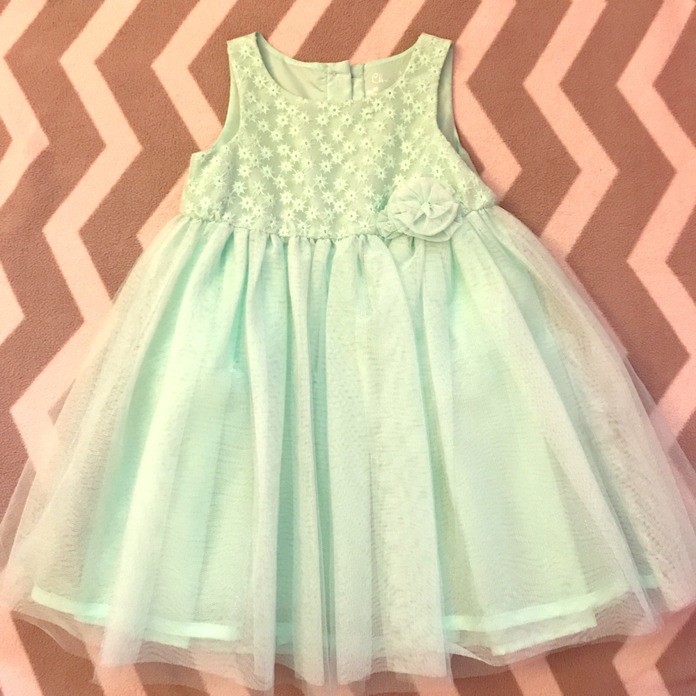 Girls dress