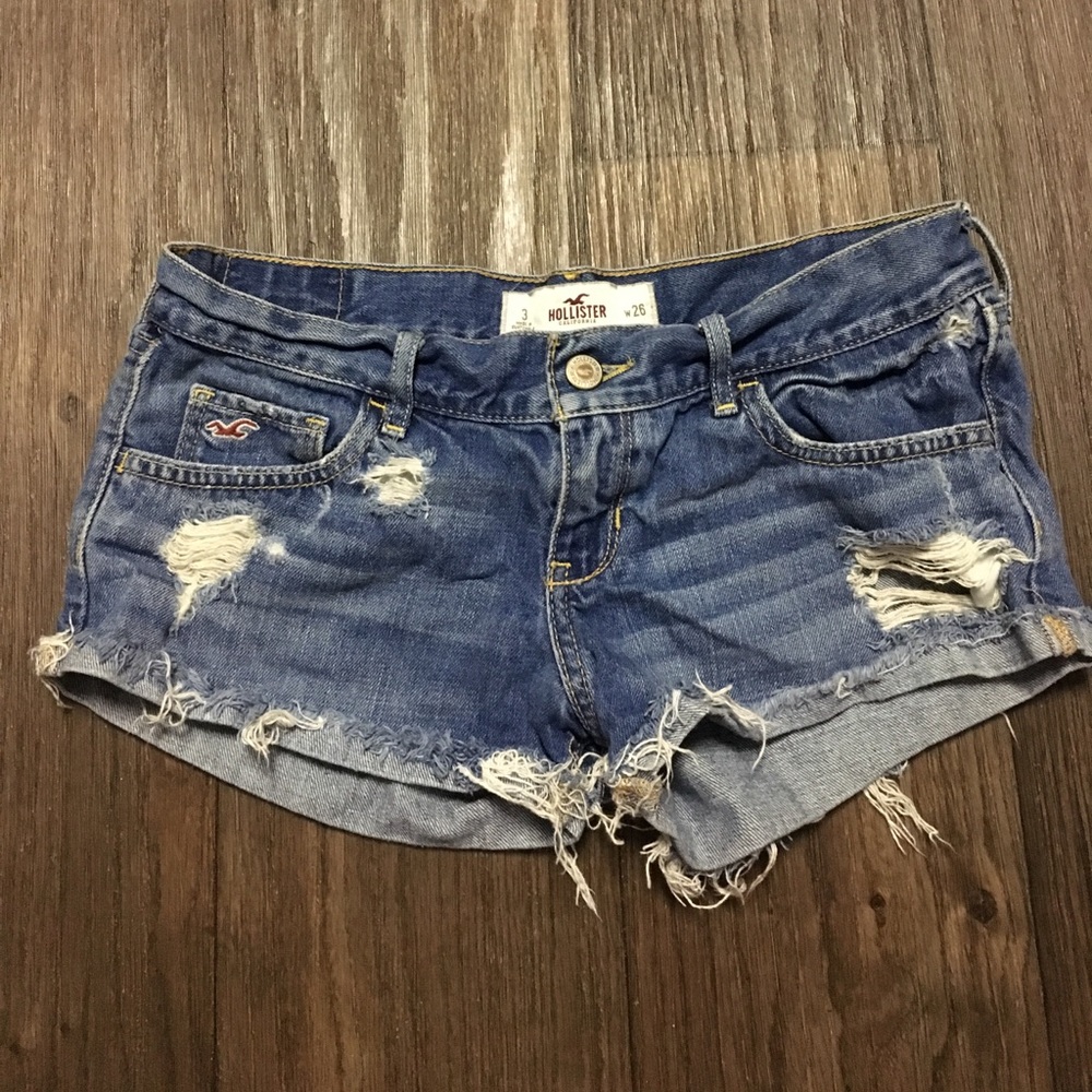 Hollister distressed shorts