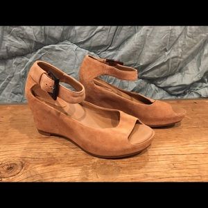 Tan Suede Johnston & Murphy Wedges