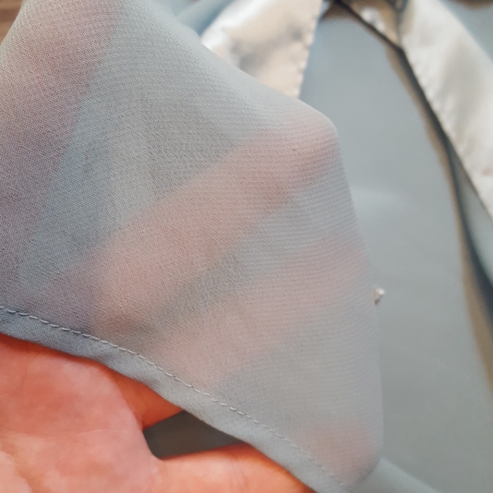 Sheer sea foam green top - Picture 4 of 4