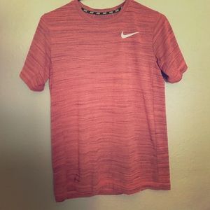 Nike tshirt
