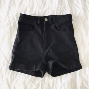 H&M High-waisted Cuffed Black Shorts