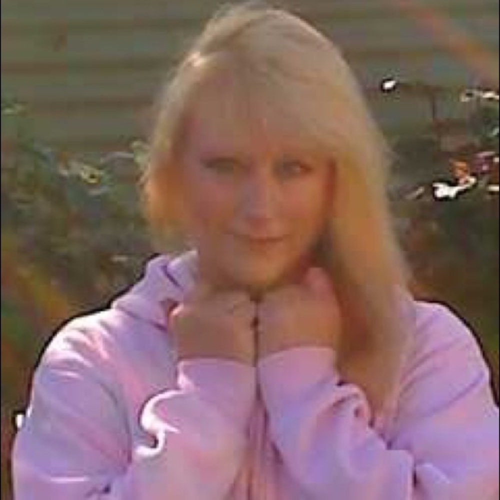 Meet your Posher, Victoria