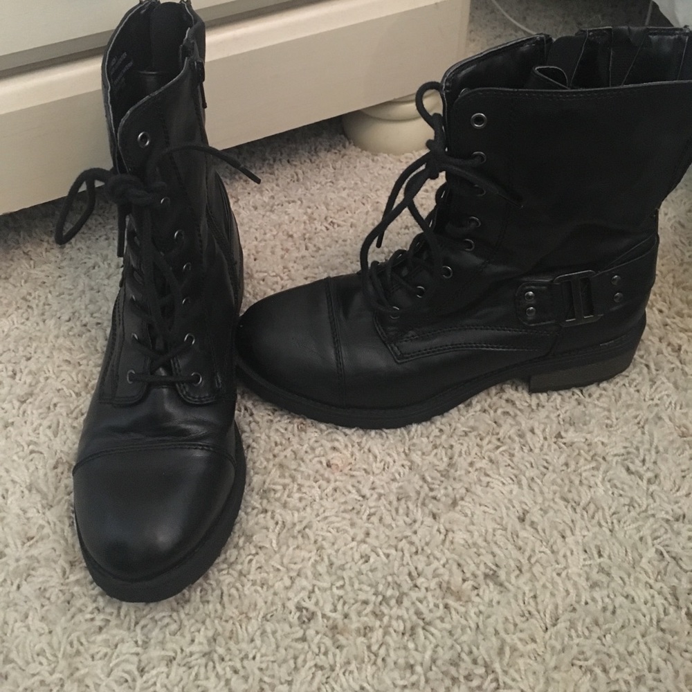 WHITE MOUNTAIN FRONTIER BLACK BOOTS