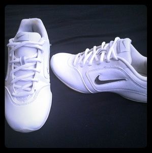 **Sold** Women's white nike shoes