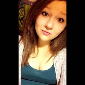 Meet your Posher, Caitlin