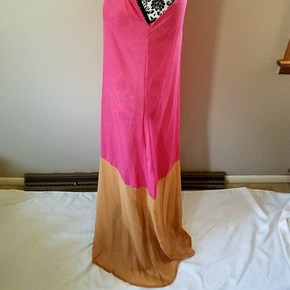 SALE🎉HP🎉CLASSY LONG DRAPE DRESS - Picture 6 of 8