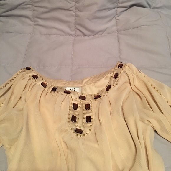 Cream beaded dress - Picture 2 of 3