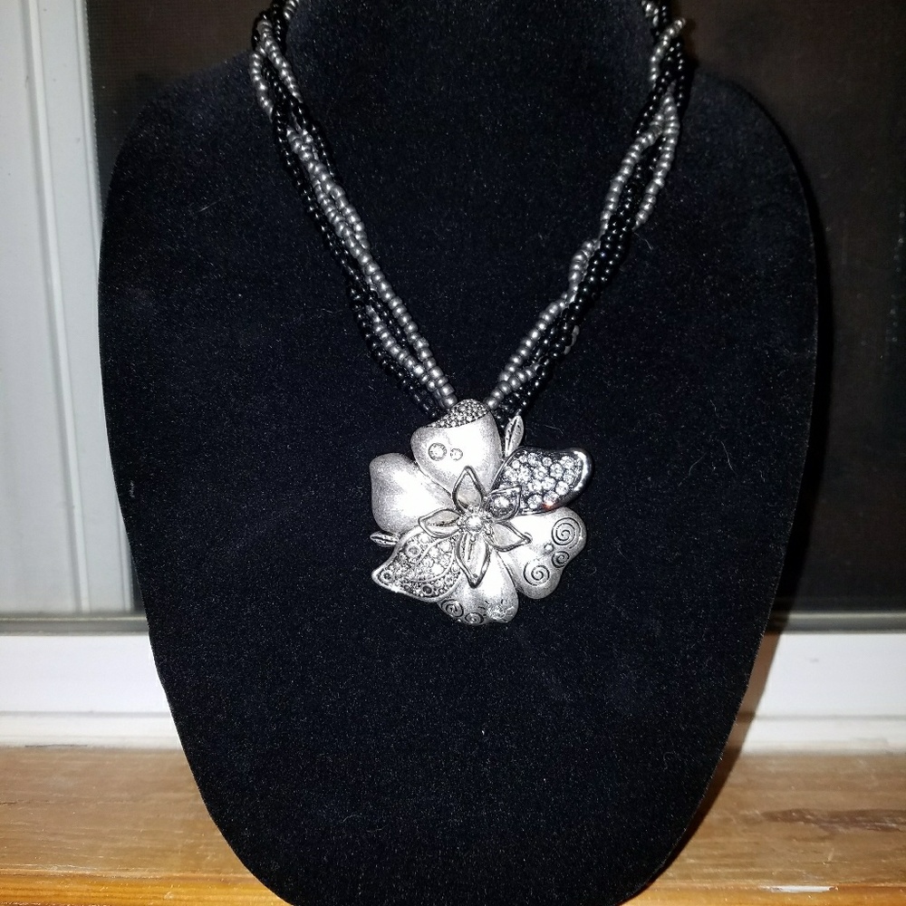 Flower necklace