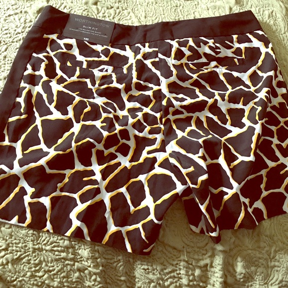 Shorts - Picture 2 of 3