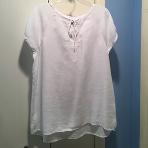 White Tunic w/ Tie Detail Neckline