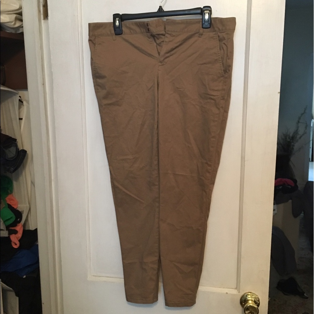 GAP: skinny cut khakis