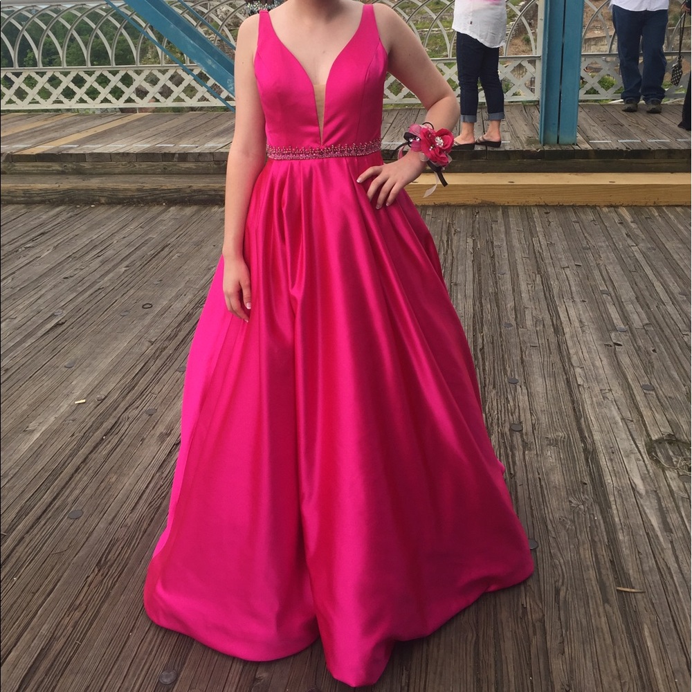 2017 Sherri Hill Fuchsia Size 4 Prom Dress